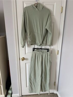 Hollister Sage Green Hoodie & Swearpant Set